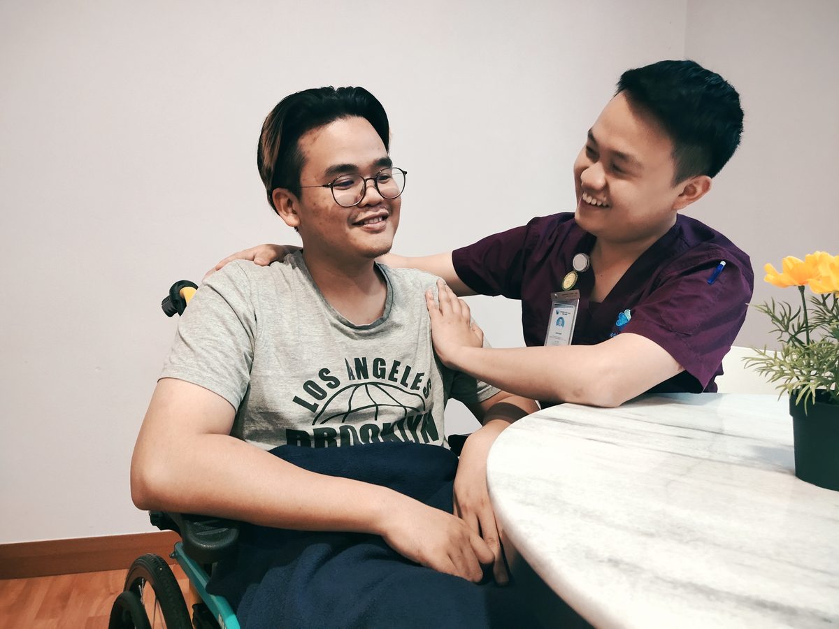 Home Care vs Nursing Home: Which Is Right for Your Elderly Parent in Malaysia?